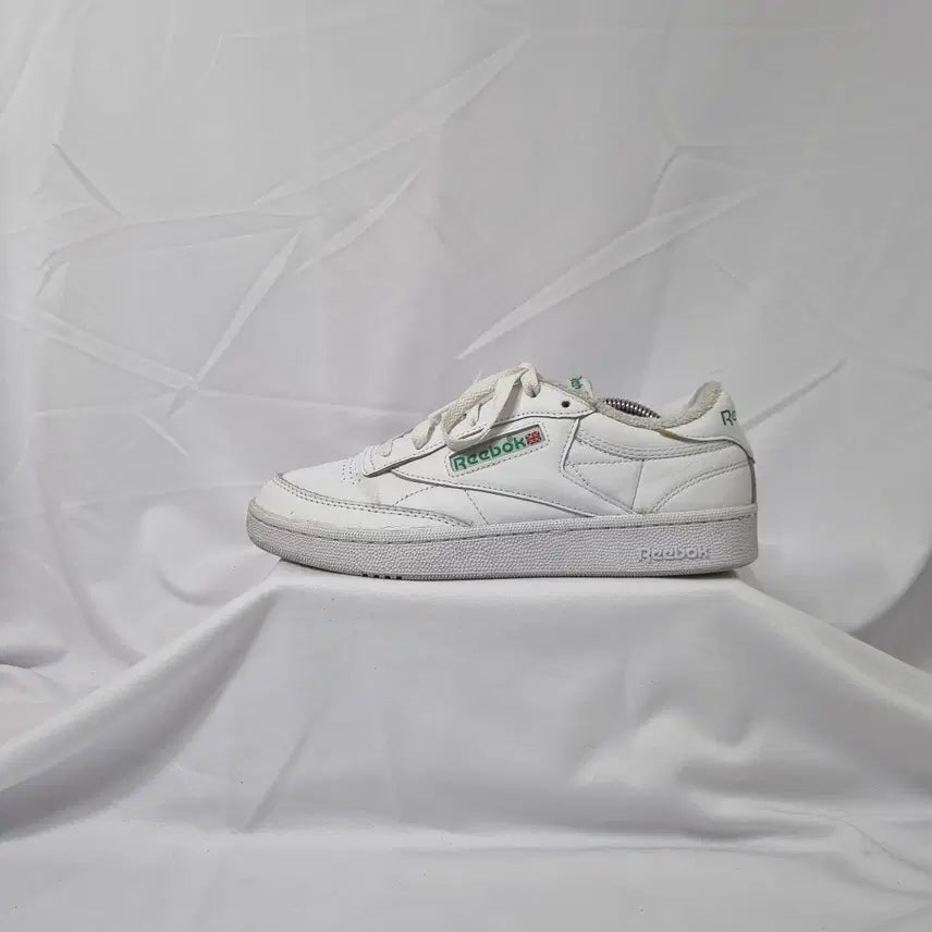 [BUNJANG] Reebok Club C 85 Vintage Sneakers / 빈티지하서 255 리복 클럽 C 85 화이트 그린 스니커즈