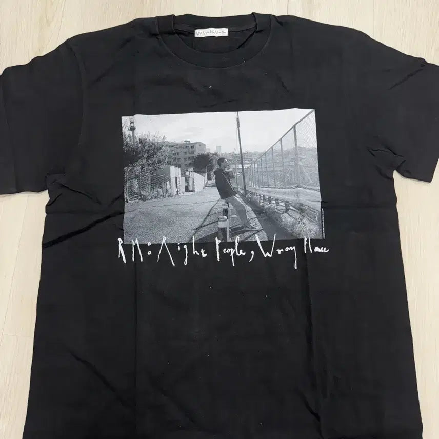 [BUNJANG] BTS RM Right Place, Wrong Person T-Shirt (M) / BTS RM Right Place, Wrong Person 기념 반팔 티서츠 M