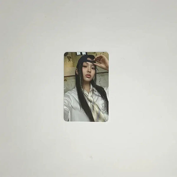 [BUNJANG] NewJeans Hyein Super Natural Photocard / 뉴진스 혜인 슈퍼내추럴 포토카드 NJ HYEIN SUPER NATURAL PHOTOCARD_2