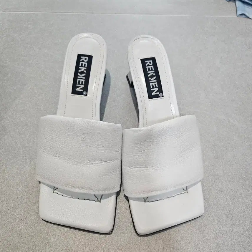 [BUNJANG] REKKEN Mule Sandals White / 렉켄 뮬 샌들 화이트235
