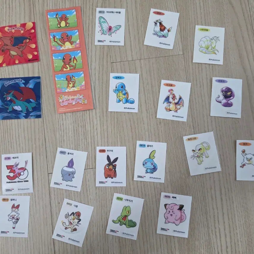 [BUNJANG] Pokemon 30th Anniversary Stickers Bundle Set / [일괄] 포켓몬스터 30주년 띠부씰 굿즈 모음 리자몽포함
