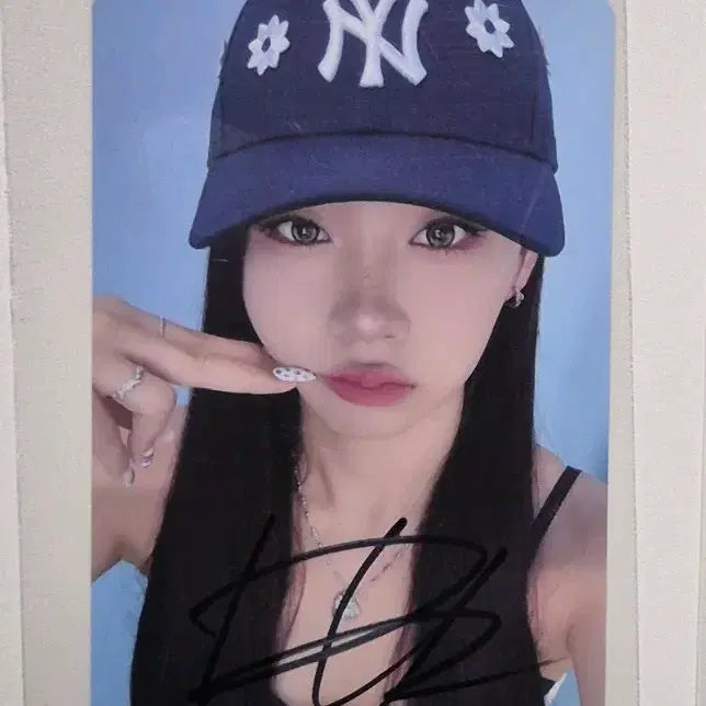 [BUNJANG] PURPLE KISS City Makestar Signed Photocard / 퍼플키스 도시 메이크스타 싸인 포카