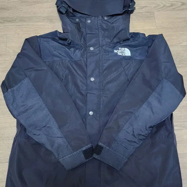[BUNJANG] The North Face Gore-Tex Mountain Light Jacket Black Asia L / 노스페이스 고어텍스 마운틴 라이트 자켓 블랙 아시아L
