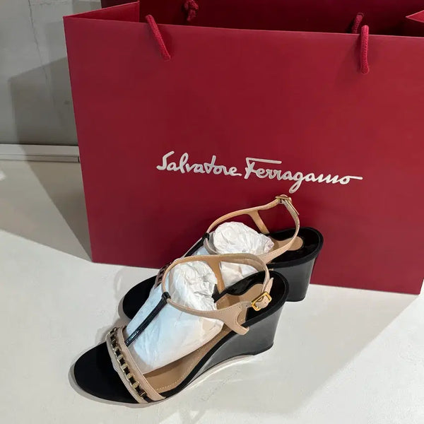 [BUNJANG] Salvatore Ferragamo Women's Sandals / 페라가모 여성 샌들/구두