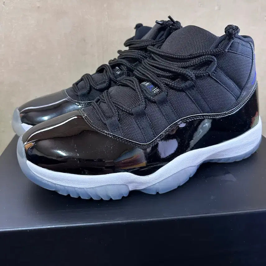 [BUNJANG] Jordan 11 Space Jam (Used) / [285] 조던 11 스페이스잼 팝니다.(중고)