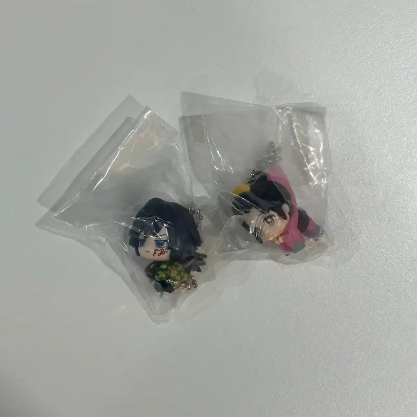 [BUNJANG] Demon Slayer: Kimetsu no Yaiba Giyu & Koyuuki Mugen Train Arc Figure Set / 귀칼 대롱 가챠 기유 코유키 무한성편 귀멸의칼날 피규어