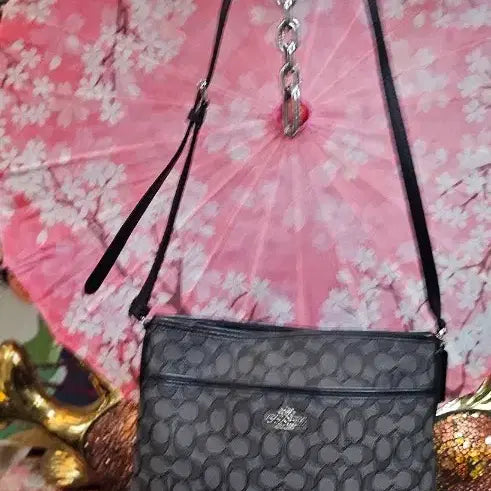 [BUNJANG] Coach Signature Pattern Crossbody Bag / 코치 시그니처 패턴 크로스백