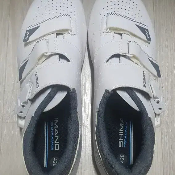 [BUNJANG] Shimano RP3 Cycling Shoes - Size 42 (White) / 시마노 Rp3 클릿 슈즈 42 (새상품 수준 )