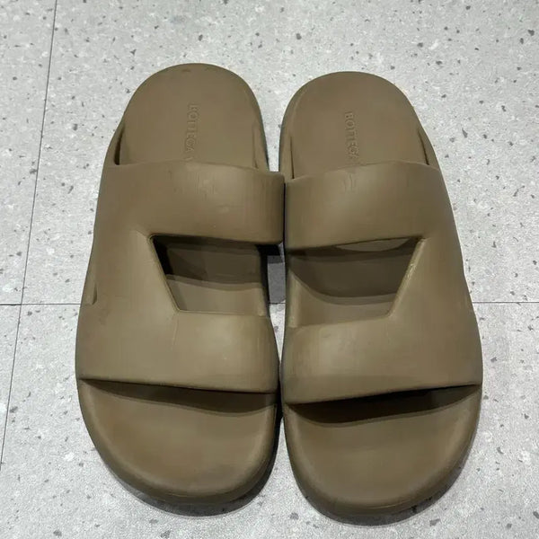 [BUNJANG] Bottega Veneta Band Rubber Slide Sandals / 정품,단품)보테가 베네타 밴드 러버 슬라이드 샌들