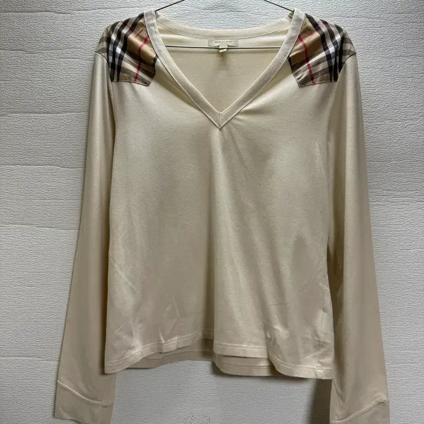 [BUNJANG] Burberry Check Long Sleeve T-Shirt Beige / 버버리 체크 긴팔 티셔츠 베이지