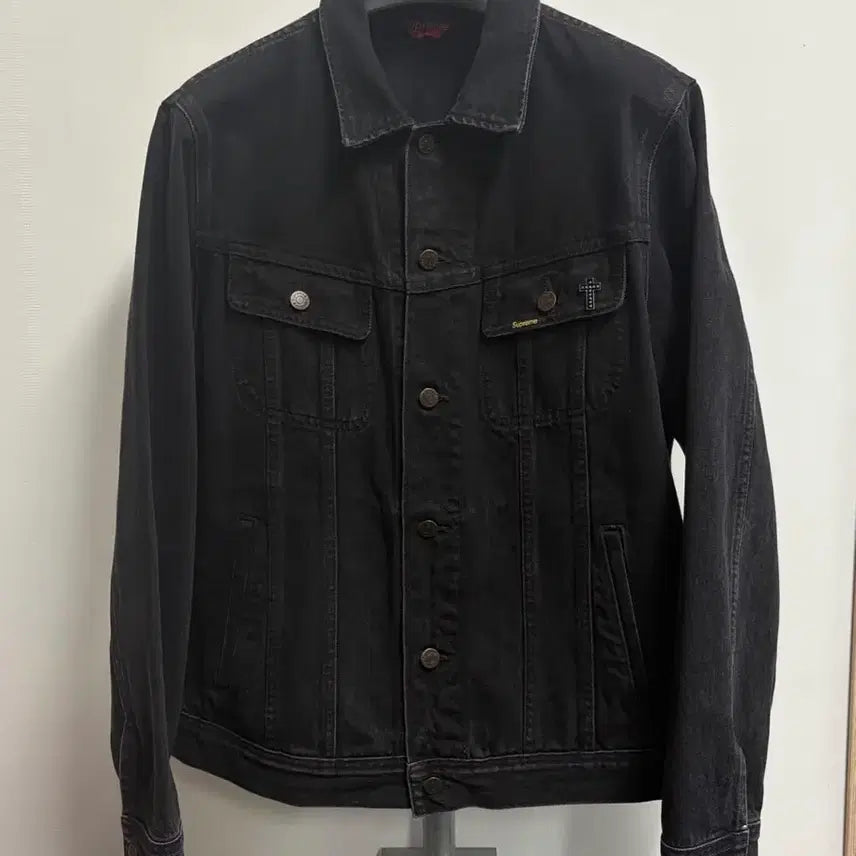 [BUNJANG] Supreme x Black Sabbath Denim Trucker Jacket / 슈프림 X 블랙사바스 데님 트러커 자켓
