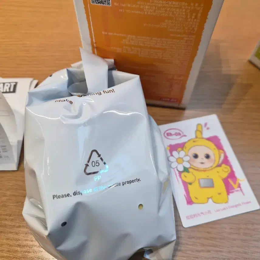 [BUNJANG] Pop Mart Teletubbies Nana Plush Keychain (Sealed) / 팝마트 텔레토비 인형키링 나나 비닐미개봉