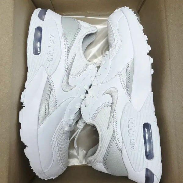 [BUNJANG] Nike Air Max Excee Sneakers / 나이키 에어맥스 엑시 운동화 245