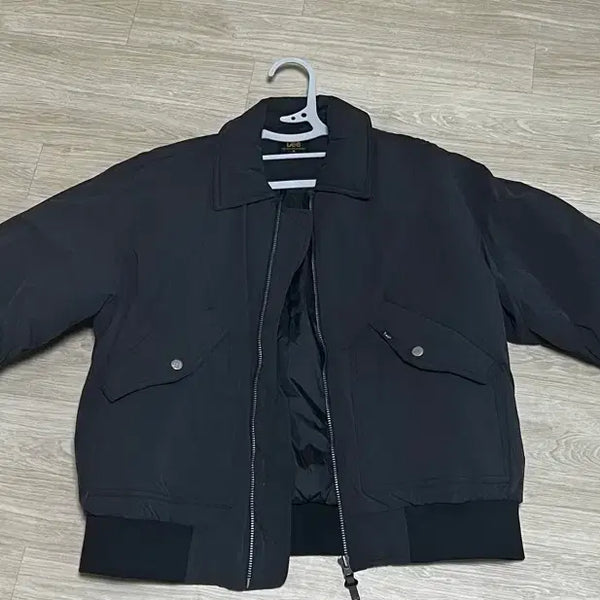 [BUNJANG] Lee Black Jumper / Lee 점퍼