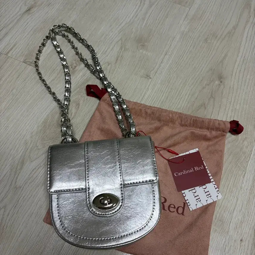 [BUNJANG] Cardinal Red Monk Bag Silver Chain Crossbody Shoulder Bag / 카디널레드 멍크백 실버 체인 크로스백 숄더백