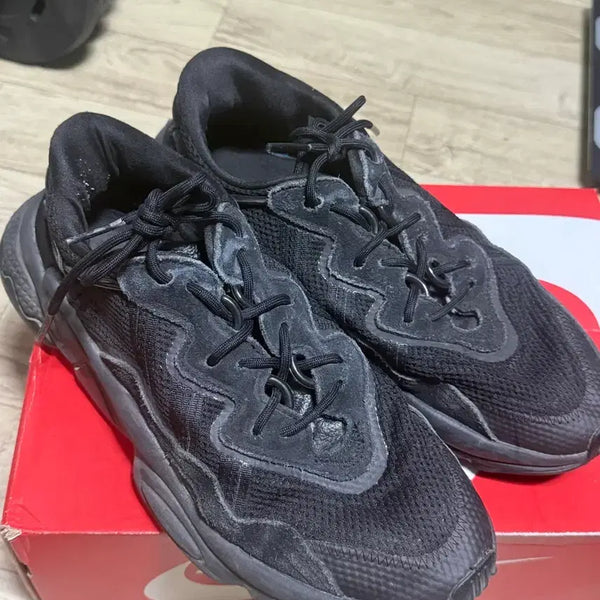 [BUNJANG] Adidas Ozweego Triple Black Shoes 270 / 아디다스 오즈위고 트리플블랙 270