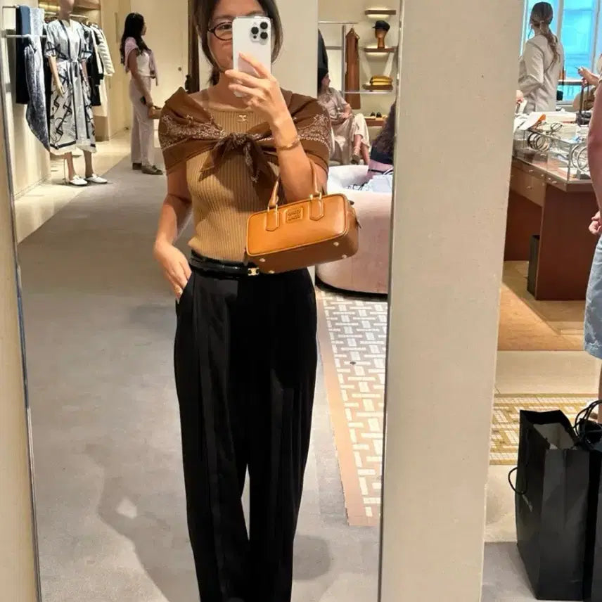 [BUNJANG] Bronz Wide Slacks (New, Complete Set) / 르브론즈 와이드 슬랙스(구성품 모두포함 새상품)