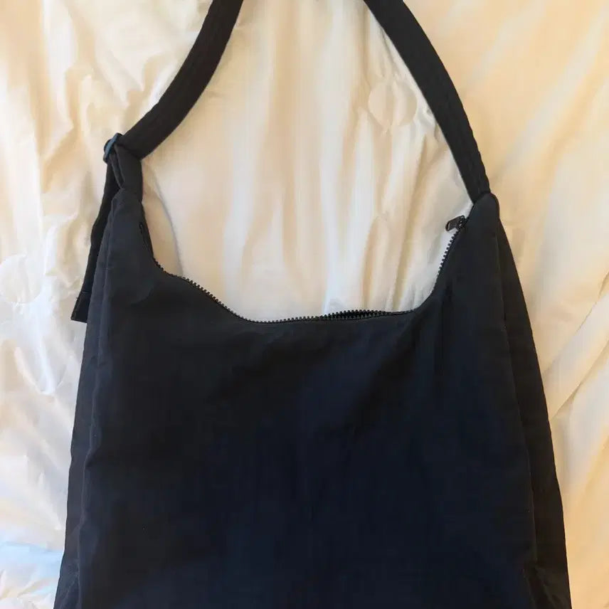 [BUNJANG] Baggu Nylon Shoulder Bag / Baggu 바쿠 나일론 숄더백  - Nylon Shoulder Bag