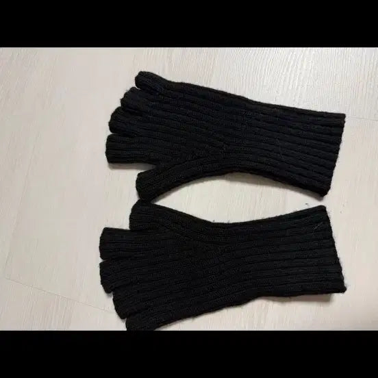 [BUNJANG] Arket Ribbed Fingerless Knit Gloves Black / 아르켓 핑거리스 니트장갑