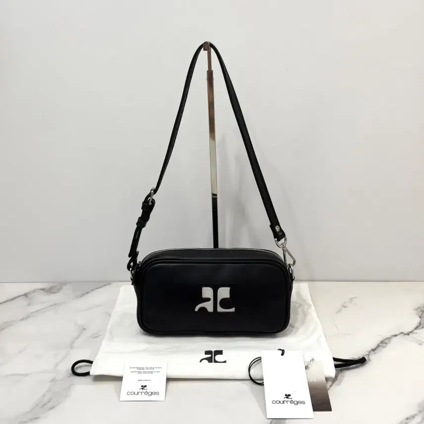 [BUNJANG] Courreges Re-edition Baguette Bag Black / 꾸레쥬 Courreges 리에디션 바게트백 제니 가방 블랙