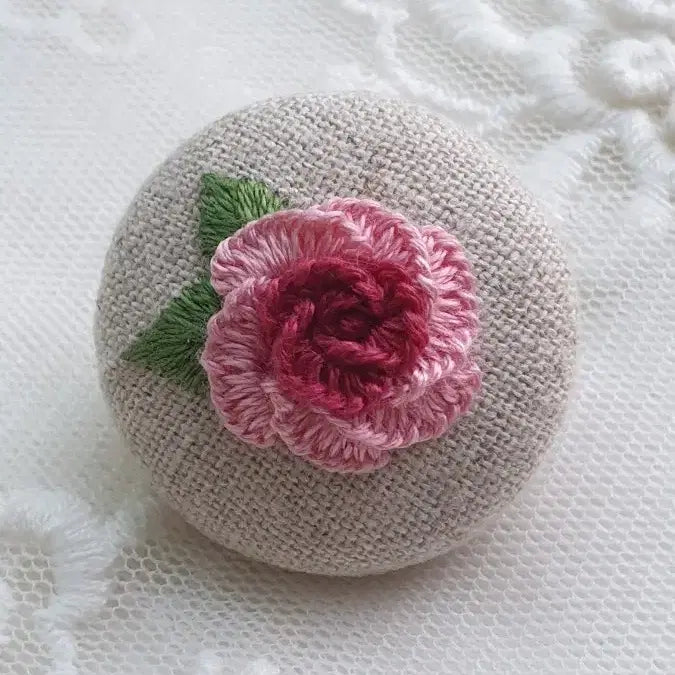 [BUNJANG] French Embroidery Brooch (Small) / 프랑스자수 브로치(소)