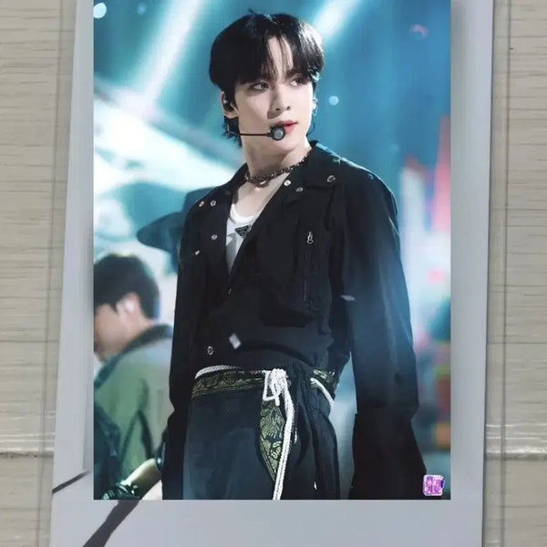 [BUNJANG] ATEEZ Yunho Signed Polaroid Bouncy Music Video / 에이티즈 윤호 싸인폴라 - bouncy 뮤비 착장