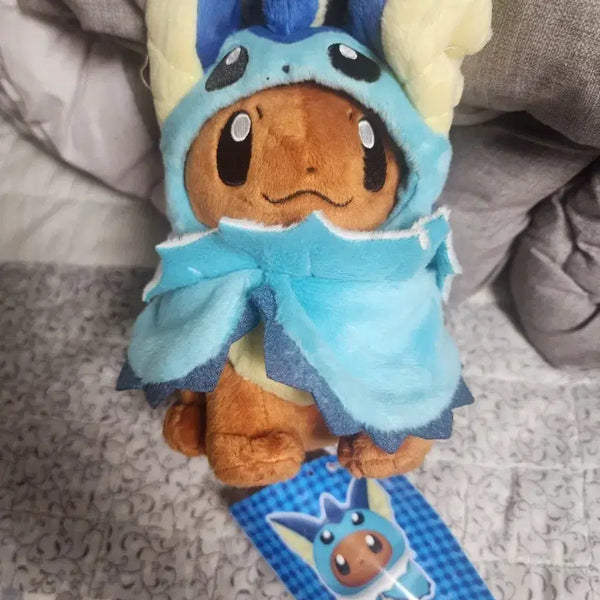 [BUNJANG] Pokemon Center Official Vaporeon Poncho Eevee Plush / 포켓몬센터 정품 샤미드 판초 이브이 인형