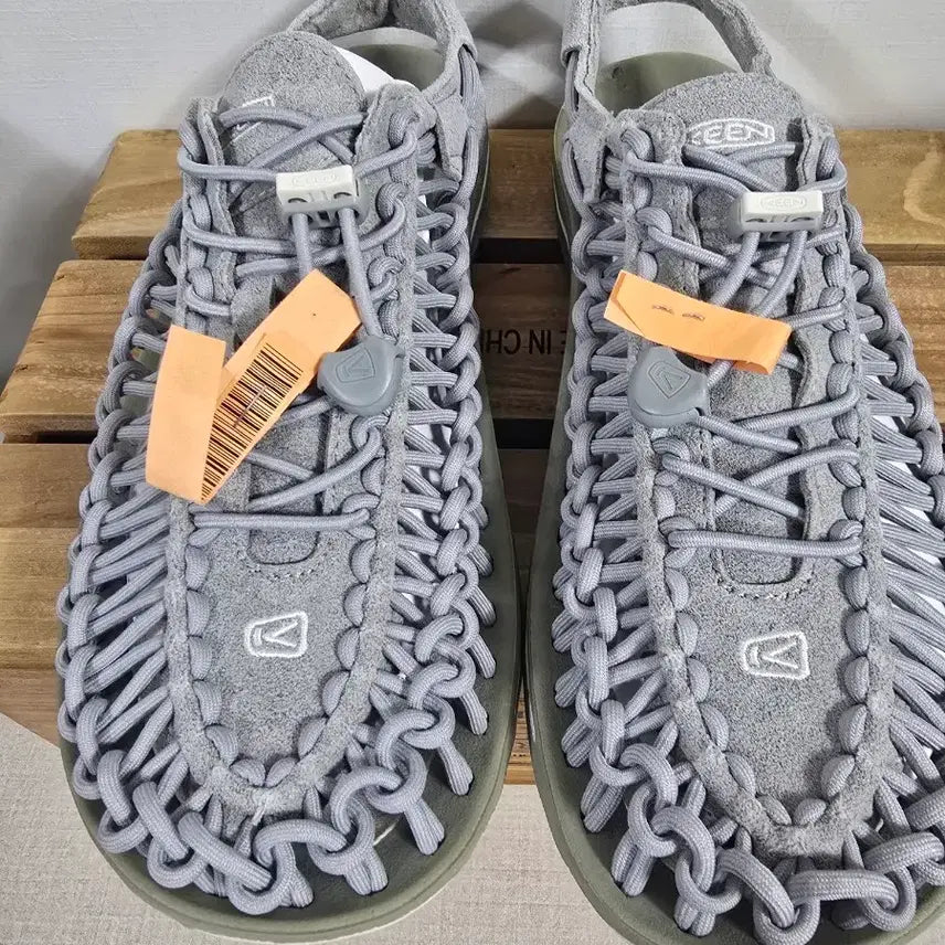 [BUNJANG] KEEN Unique Sandals Gray 270 / 킨 유니크 샌들  270