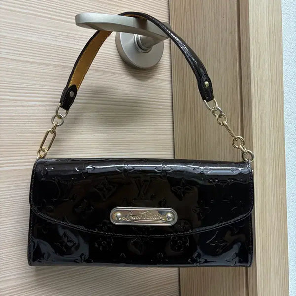 [BUNJANG] Louis Vuitton Genuine Enamel Shoulder Bag / 루이비통 정품 에나멜 숄더백