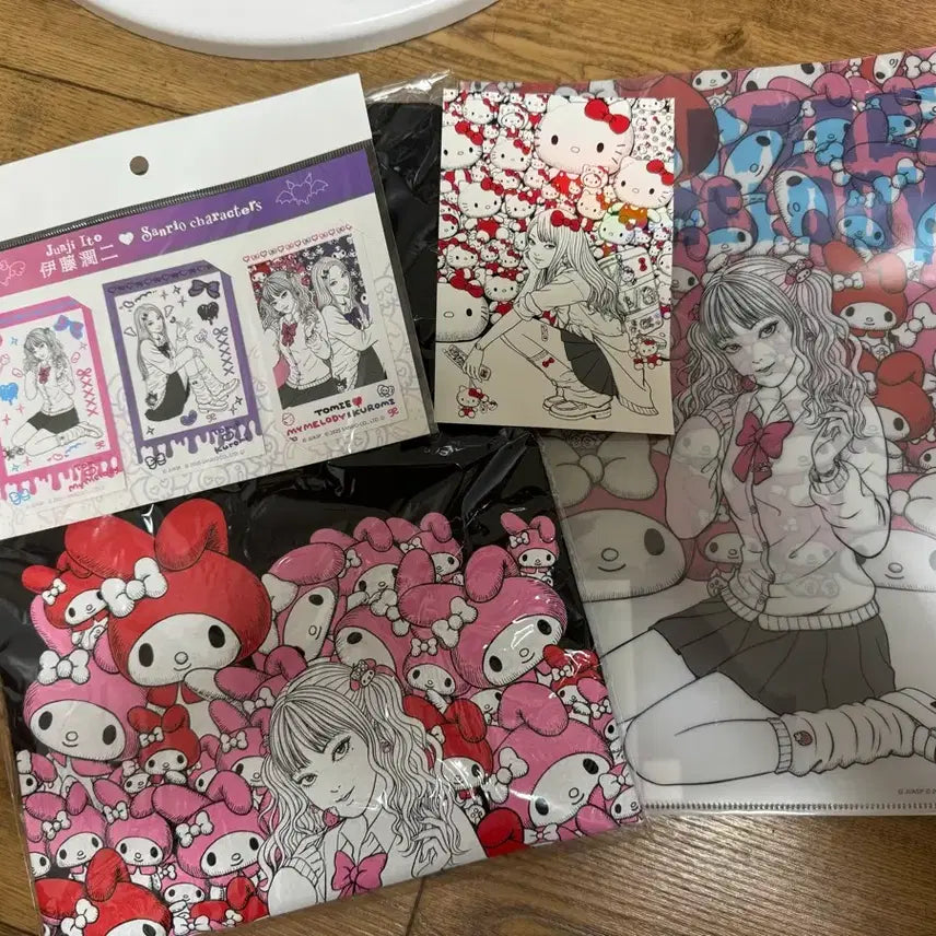 [BUNJANG] Junji Ito x Sanrio Collaboration T-Shirt, Postcards, File Folders / 이토준지&산리오 티셔츠,엽서,파일철 등등