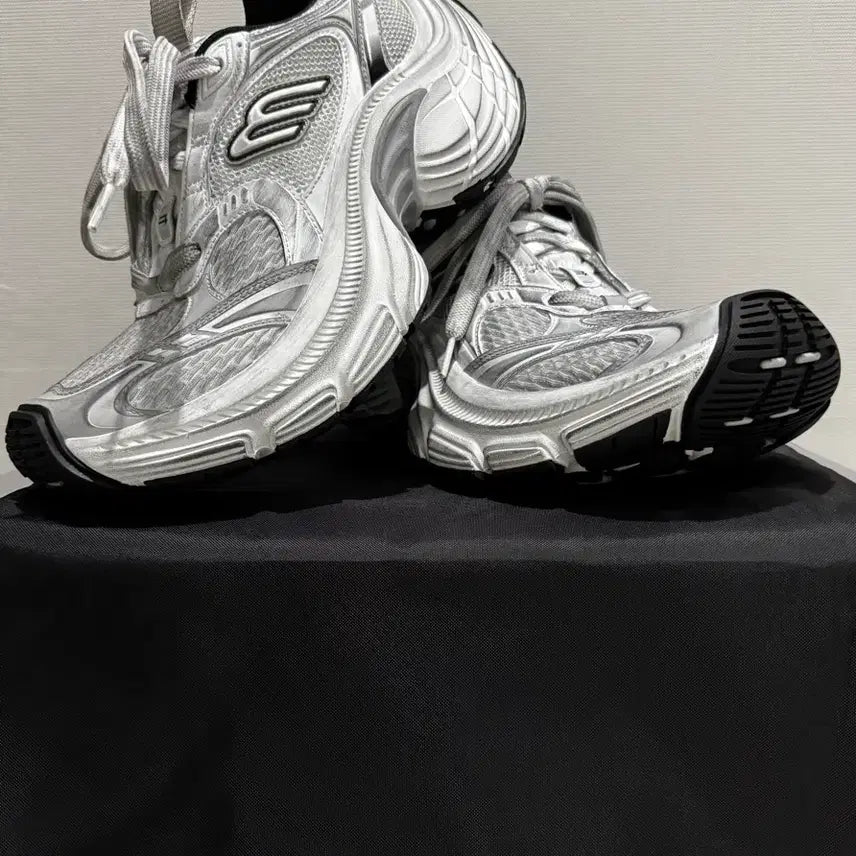 [BUNJANG] Balenciaga 10XL Sneakers White Black / 발렌시아가 10XL