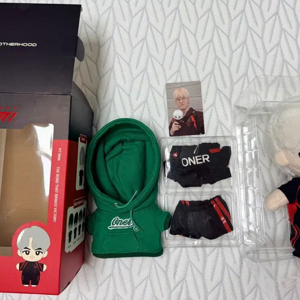 [BUNJANG] T1 Faker 20cm Doll Full Set with Owner Hoodie / 24년 T1 오너선수 20cm 인형 풀셋+인형 오너후드