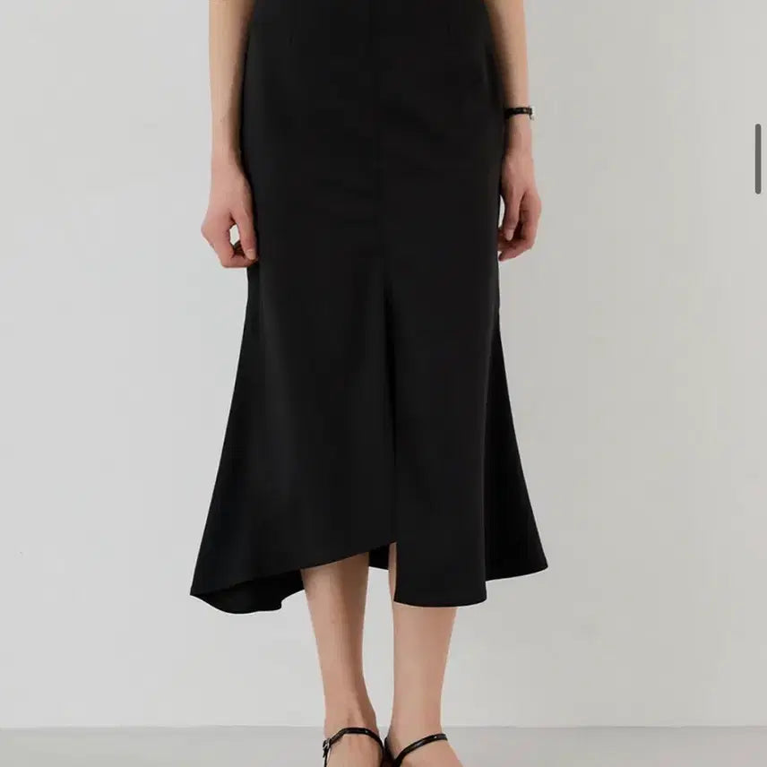 [BUNJANG] Momet Slit Skirt Black Size M / Momet 슬릿 스커트
