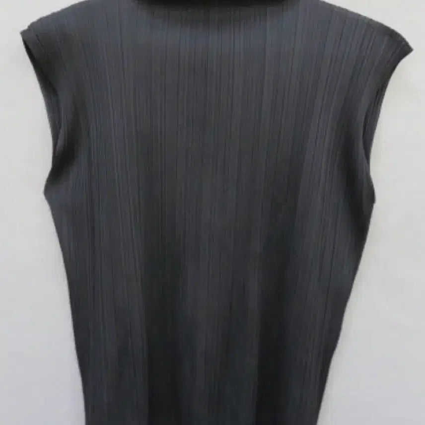 [BUNJANG] Pleats Please Sleeveless Mock Neck Top / 플리츠플리즈 반목 민소매 3