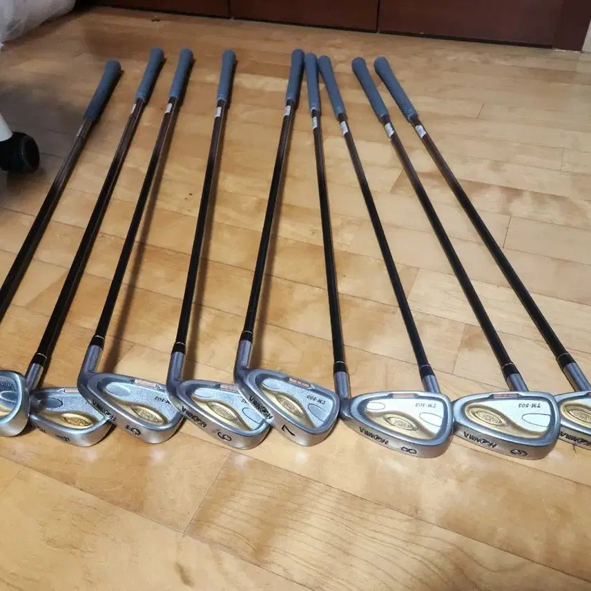 [BUNJANG] Honma TM503 2-Star 9-Iron Set (4-11, SW) with Headcovers / 혼마아이언 TM503 2STAR (9아이언 4~11 ,Sw)