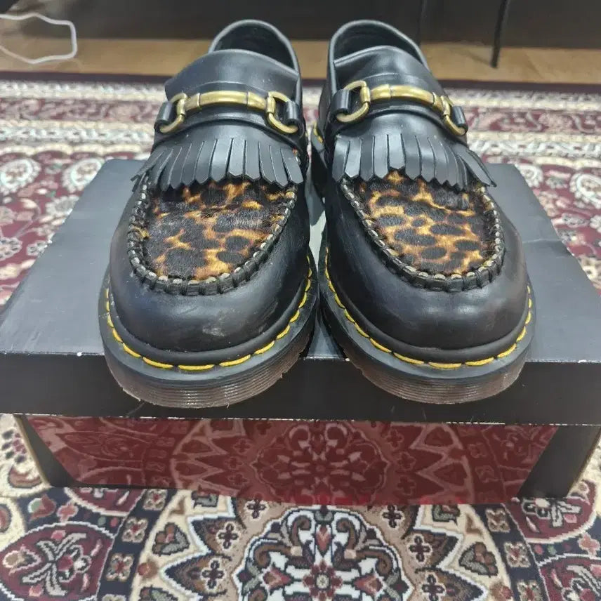[BUNJANG] Dr. Martens Adrian Snaffle Leopard Print Loafers / 닥터마틴 아드리안 스내플 호피 260사이즈 팝니다