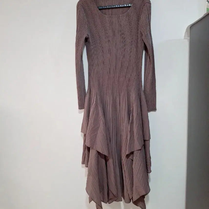 [BUNJANG] Wrinkle Detail Long Dress Brown / 주름 롱 원피스 브라운