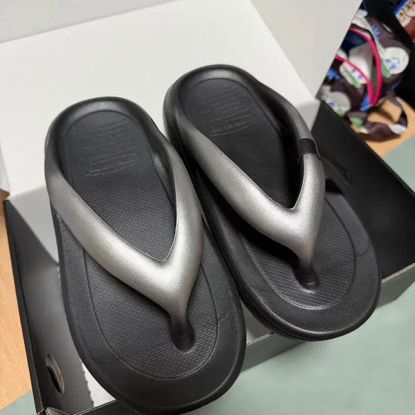 [BUNJANG] Tohn.T Zerovity Plumpy Eclipse Silver Sandals / 토앤토 Zerovity Plumpy 이클립스 실버