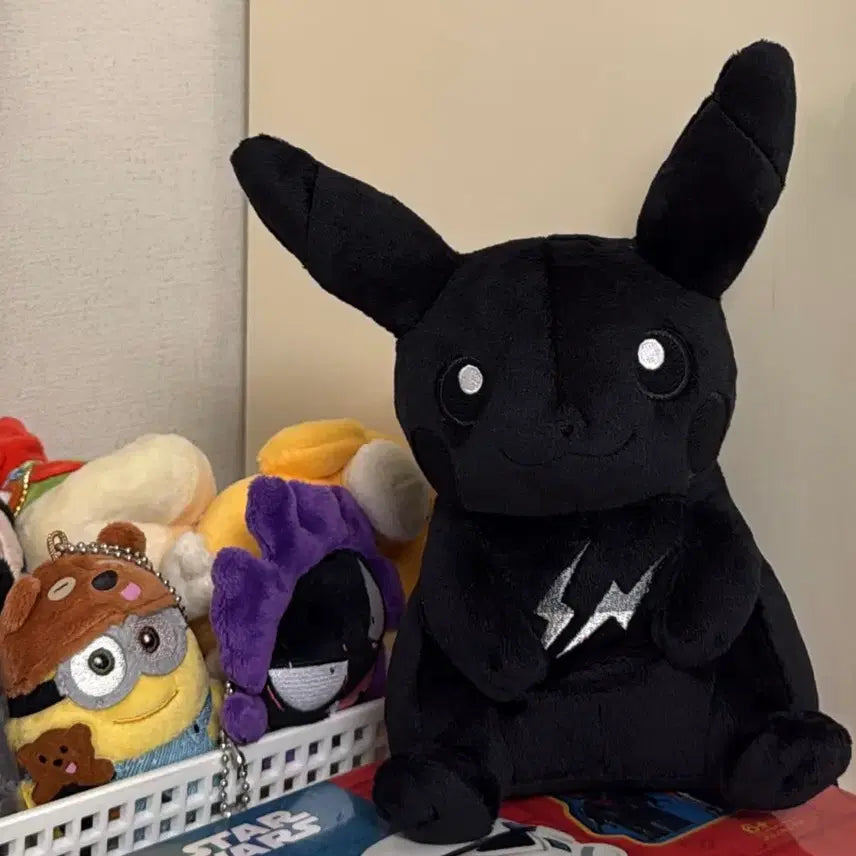 [BUNJANG] Fragment Design Pikachu M Plush / 프라그먼트 피카츄 m 인형