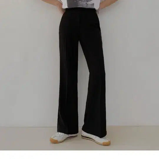 [BUNJANG] Women's Black Wide Bootcut Slacks / 여성 블랙 와이드 부츠컷 슬랙스