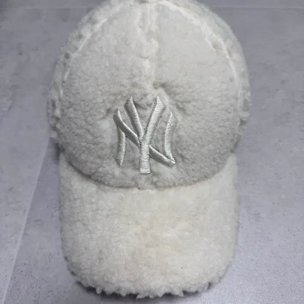 [BUNJANG] MLB Fleece Hat / 엠엘비 양털모자