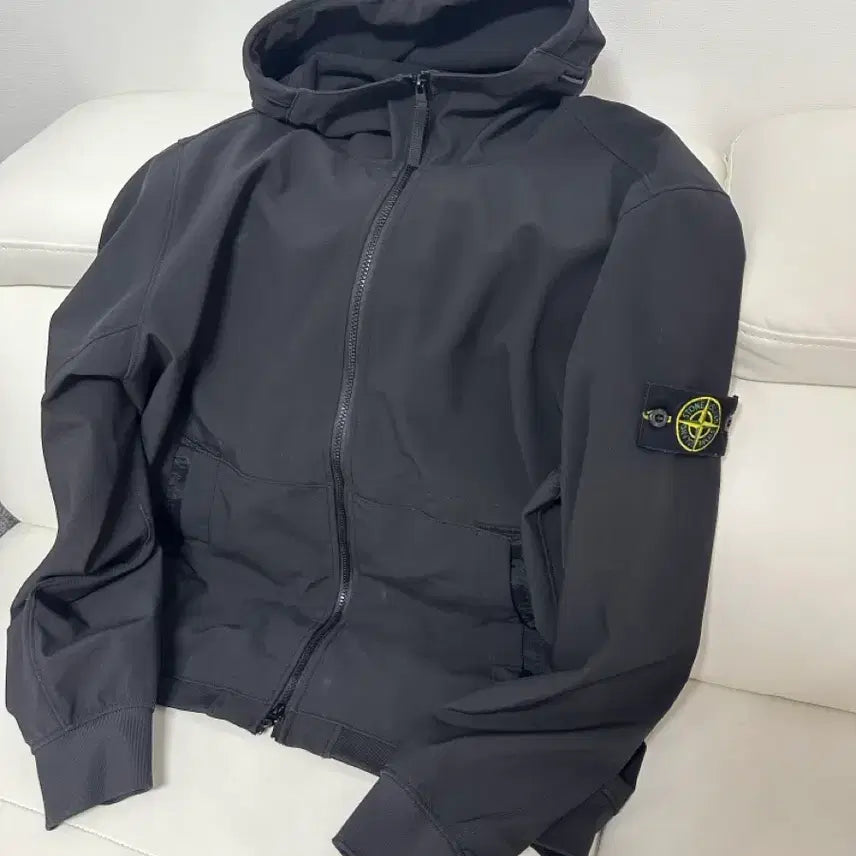 [BUNJANG] Stone Island Black Soft Shell Jacket XXL / 24년 10월 구매 xxl스톤아일랜드 블랙 소프트쉘 자켓