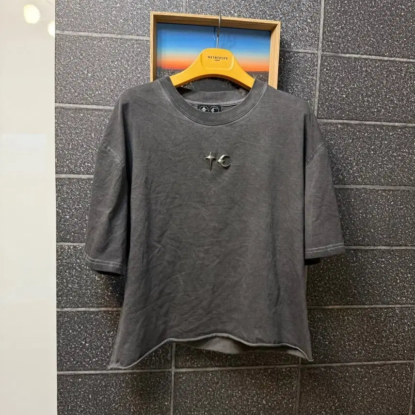 [BUNJANG] THUG CLUB Grey T-Shirt Size 2 / 떠그클럽 그레이 반팔 티셔츠 2사이즈