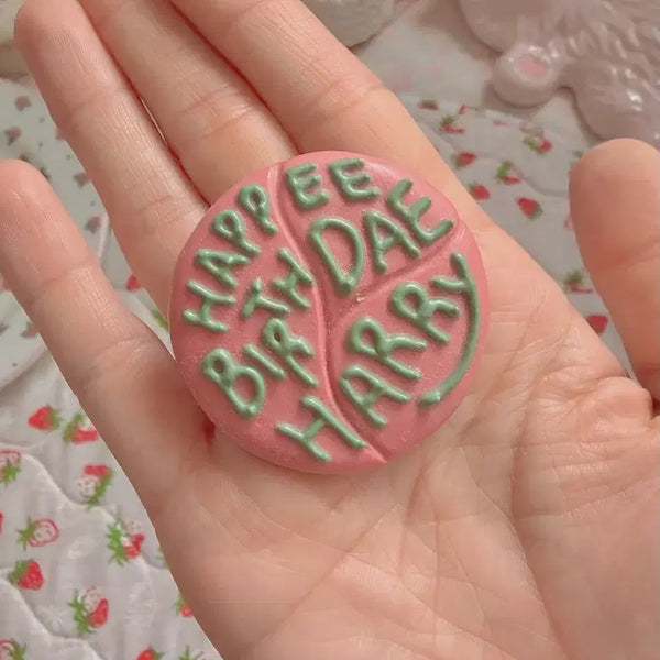 [BUNJANG] Harry Potter Birthday Cake Brooch / 해리포터 생일 케이크 브로치