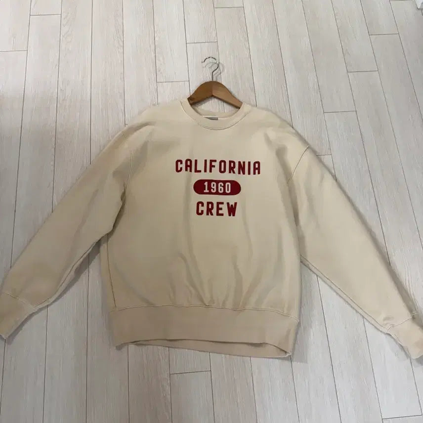 [BUNJANG] Uniform Bridge Sweatshirt L / 유니폼브릿지 맨투맨