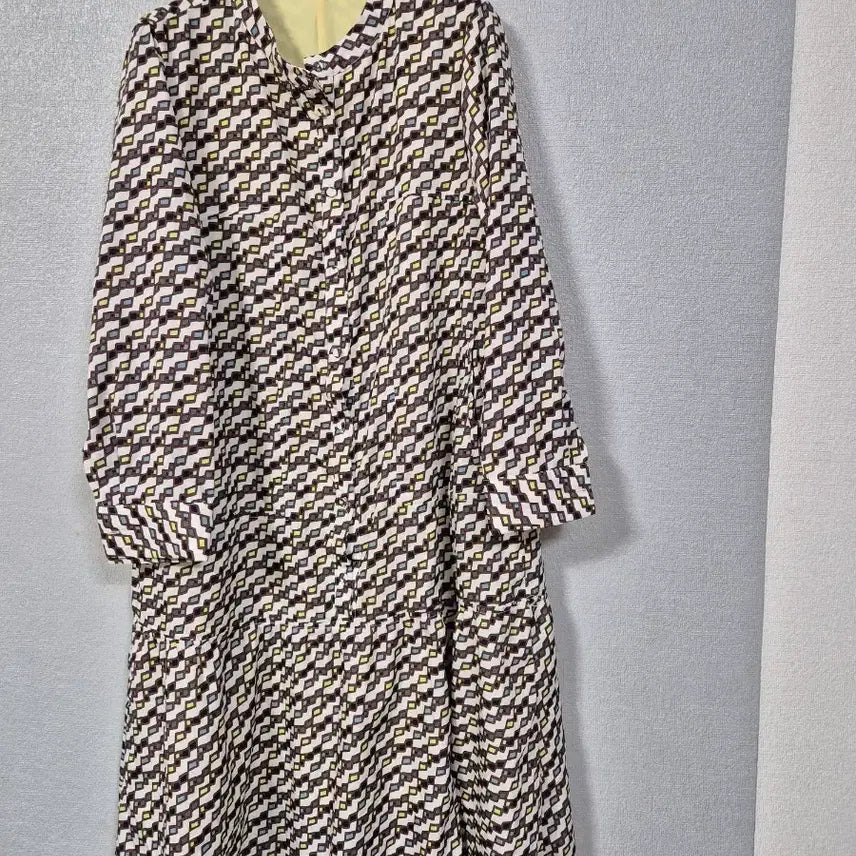 [BUNJANG] Patterned Shirring Dress Size 66 / 패턴 폴리 셔링원피스 66
