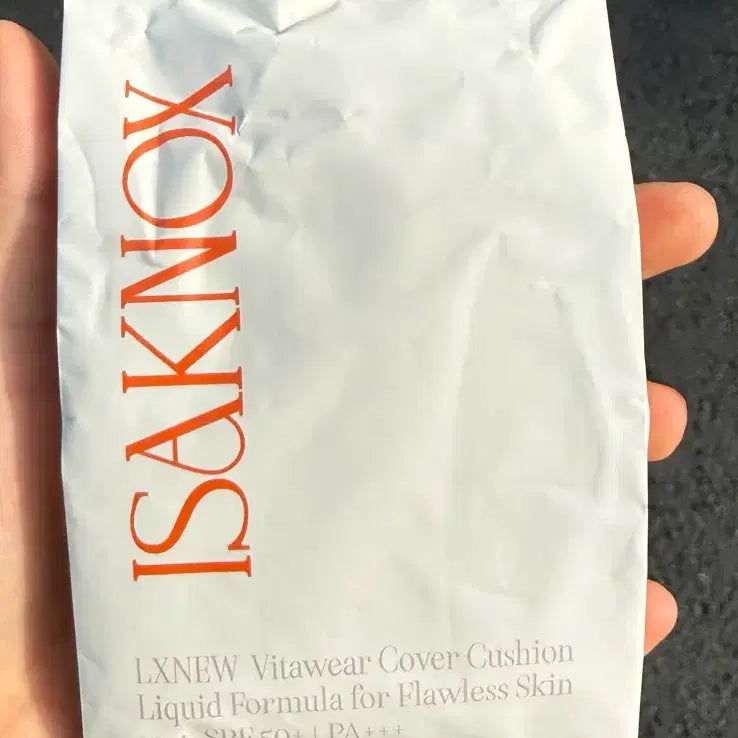 [BUNJANG] ISOiX Vitaware Cover Cushion SPF50+ PA+++ 21 Light Beige (New) / (새상품) 이자녹스 비타웨어 커버 쿠션 21호