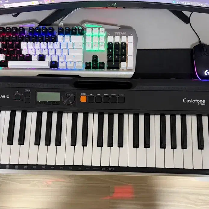 [BUNJANG] Casio CT-S200 61-Key Digital Keyboard (Black) / 카시오 61건반 ct s200 블랙 디지털키보드
