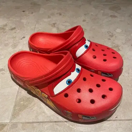 [BUNJANG] Crocs x Cars Lightning McQueen Crocs / 크록스 x 카 라이트닝 맥퀸 크록스