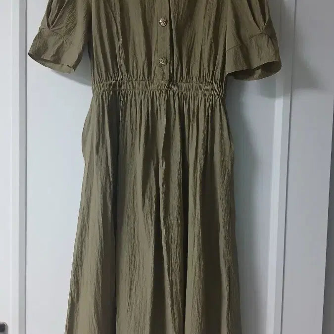 [BUNJANG] The Izzat Khaki Banding Dress / 더아이잗  카키색 밴딩 원피스(상태최상)
